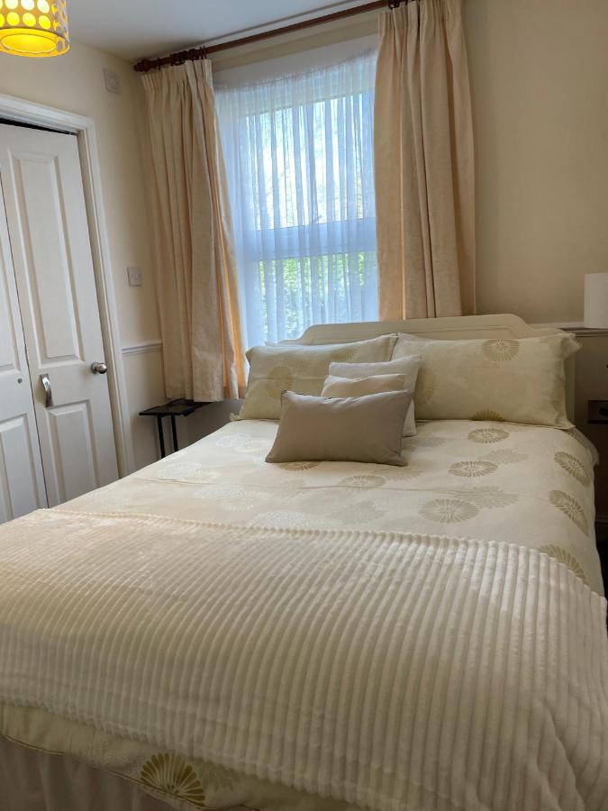 סאות'אנד און סי Caris Guest House מראה חיצוני תמונה