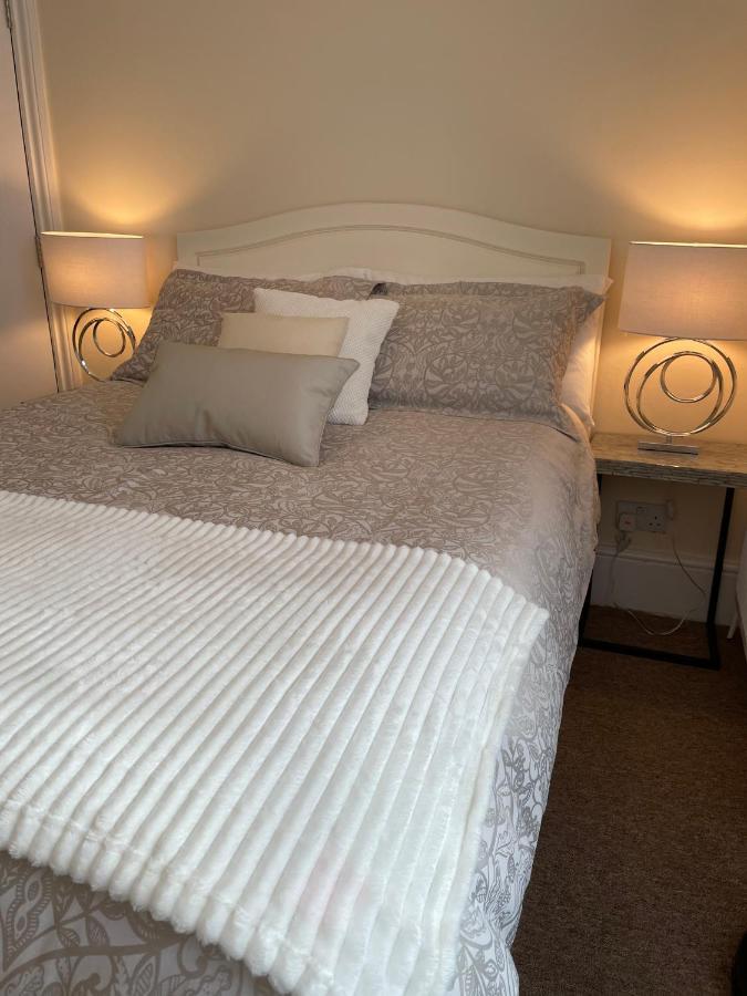סאות'אנד און סי Caris Guest House מראה חיצוני תמונה